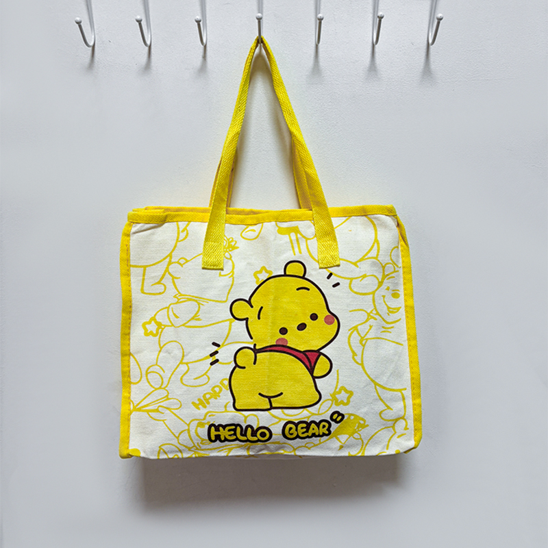 单肩休闲可爱维尼熊大容量