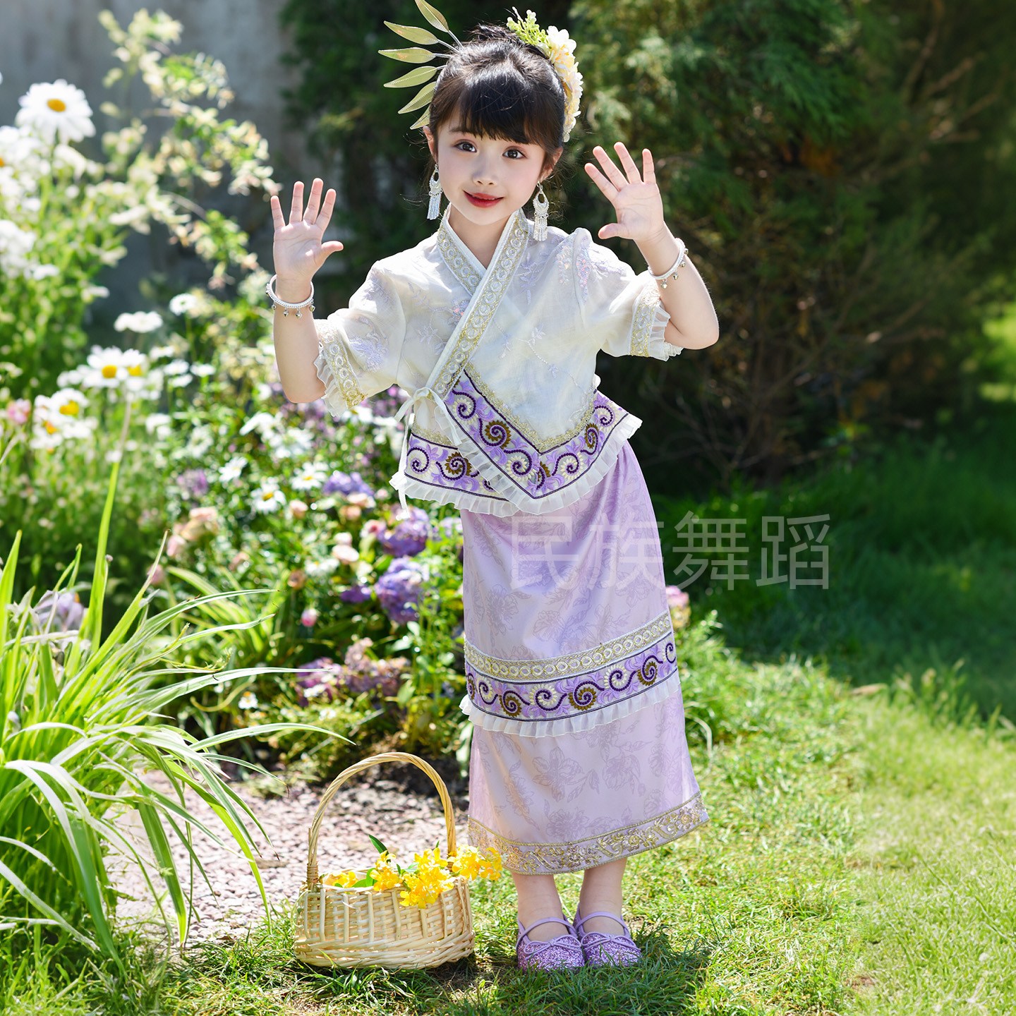 傣族女童泼水节舞蹈服