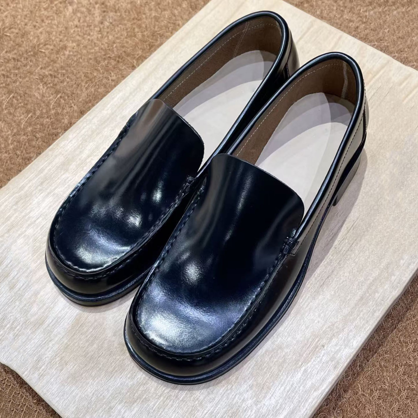 2025年秋冬新款法式简约真皮乐福鞋女一脚蹬豆豆鞋黑色低跟皮鞋