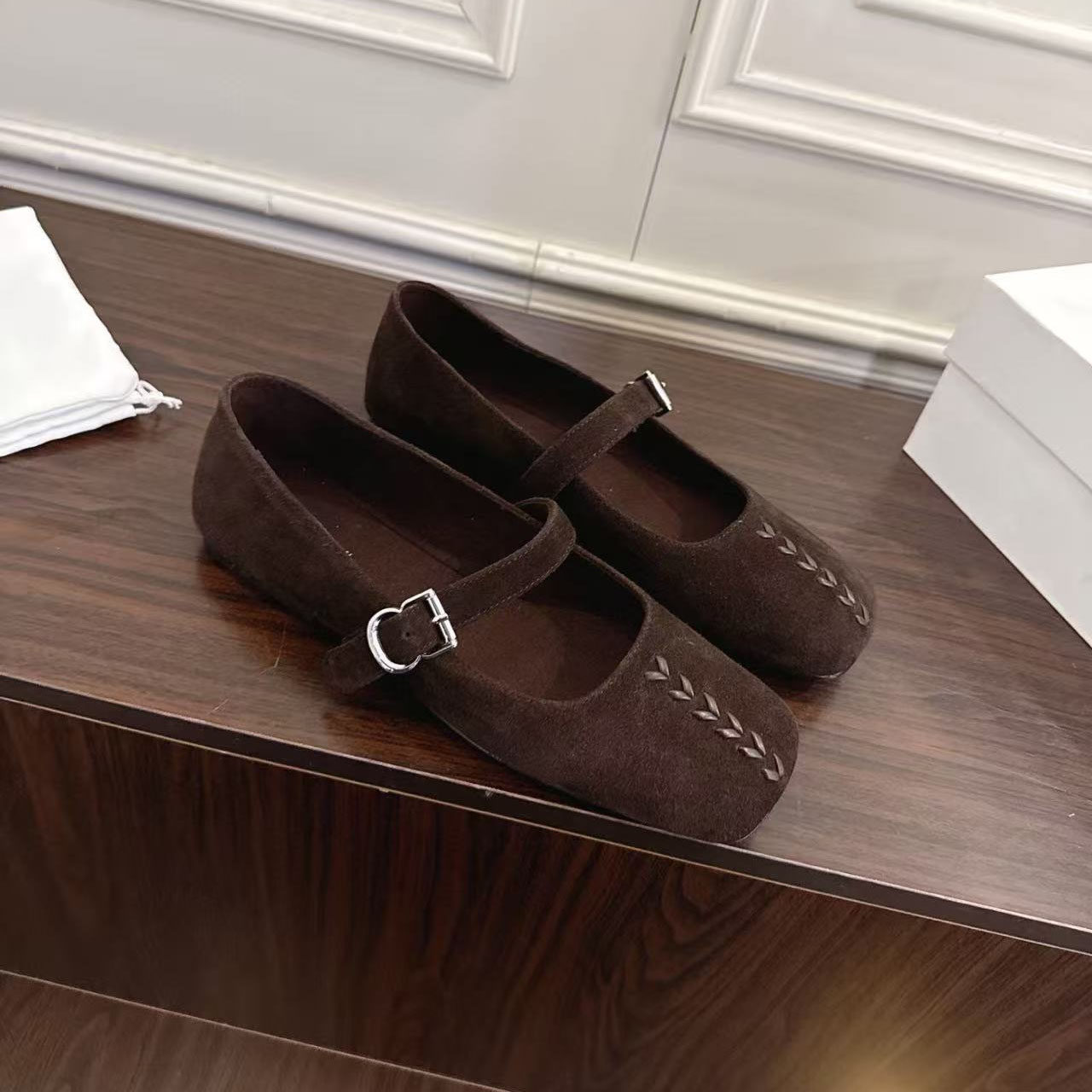 韩版小众设计复古风反绒皮玛丽珍鞋女平底一字扣带浅口百搭单鞋,女鞋,浅口单鞋,淘宝优惠券,粉丝福利购,淘宝优惠卷