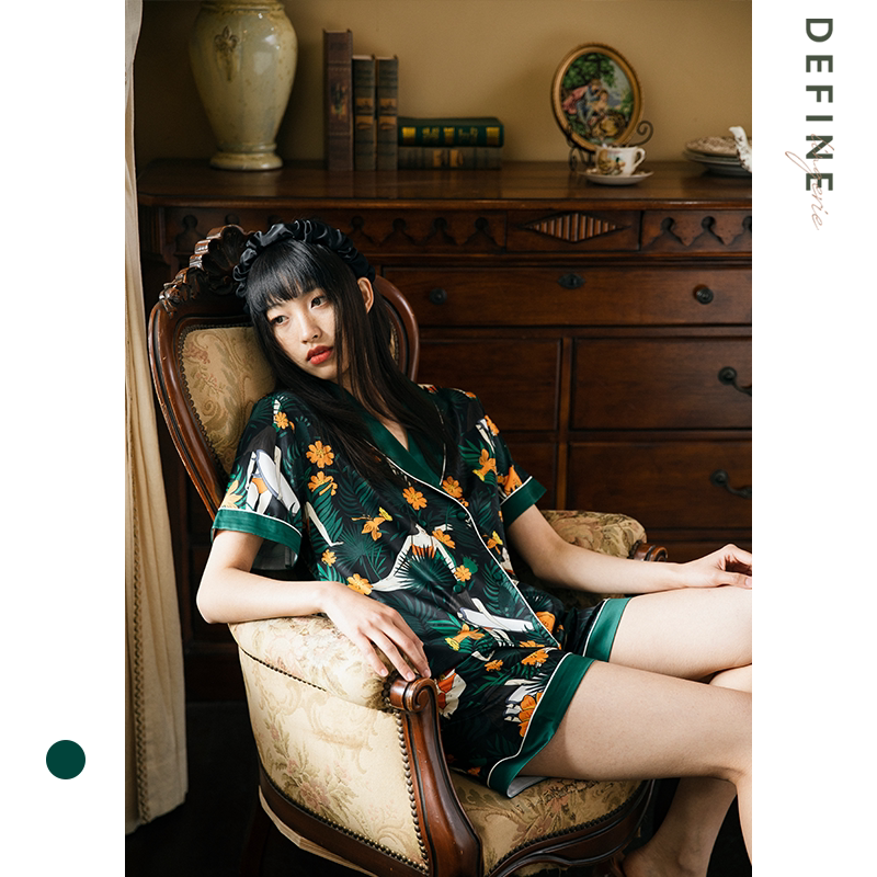 DEFINE｜2025AW设计师手绘印花丝质女套装短袖短裤夏季家居服睡衣图片