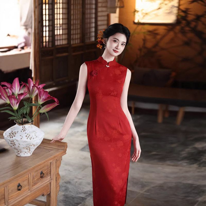 曼玉2026春季红色连衣裙提花女图片