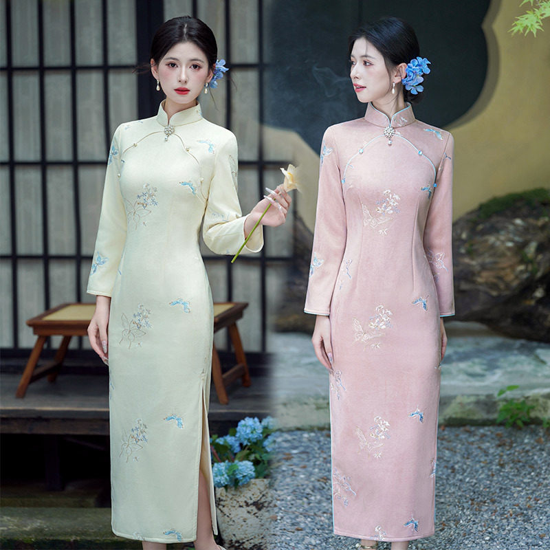 刺绣米白色国风中式苏州秋季长袖改良旗袍年轻款女复古修身秋冬装