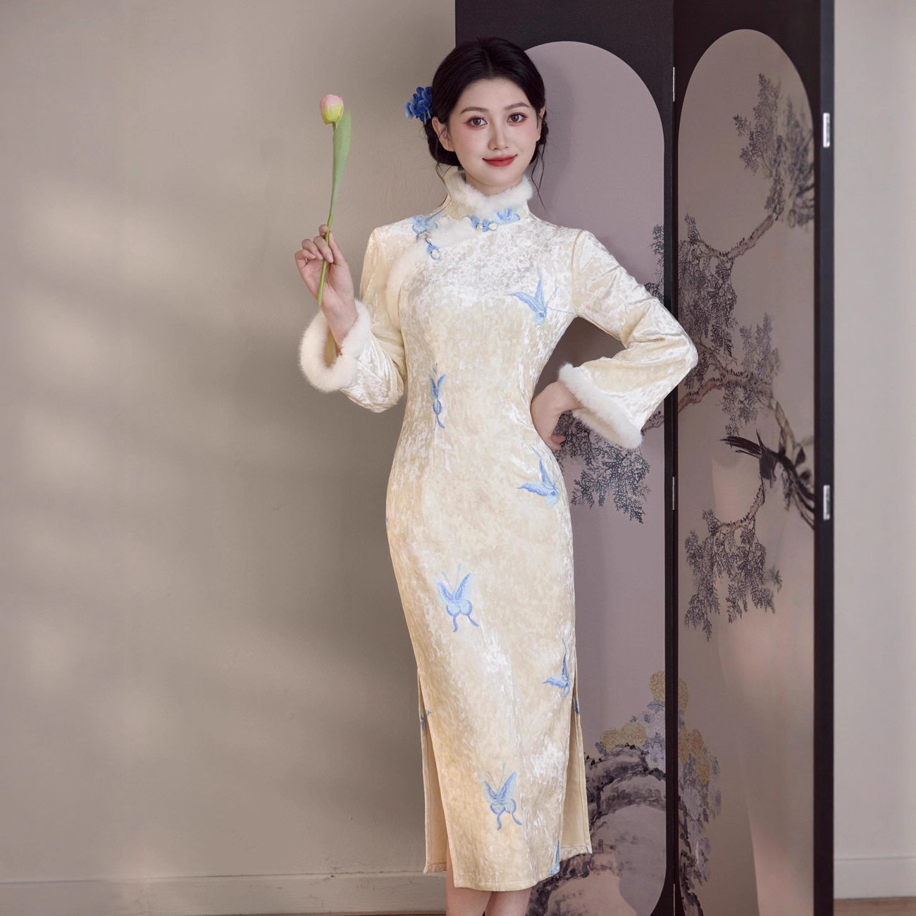 刺绣加绒加厚冬装国风新中式长款长袖改良旗袍年轻款女复古秋冬季