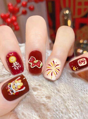 过年红色儿童美甲穿戴甲高级感短款纳福新年马指甲贴片2026年新款