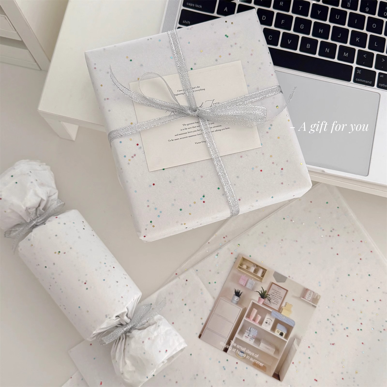 ins可爱亮片雪梨纸大张圣诞节礼物装饰飞机盒内衬纸出卡打包材料