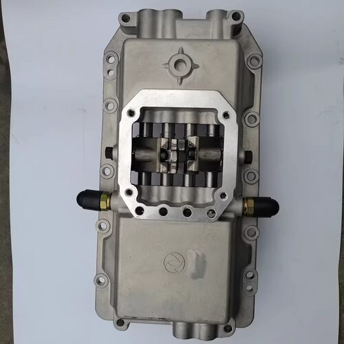 东风天锦EQ1118G/EQ2102N东风军车变速箱上盖大盖总成配件