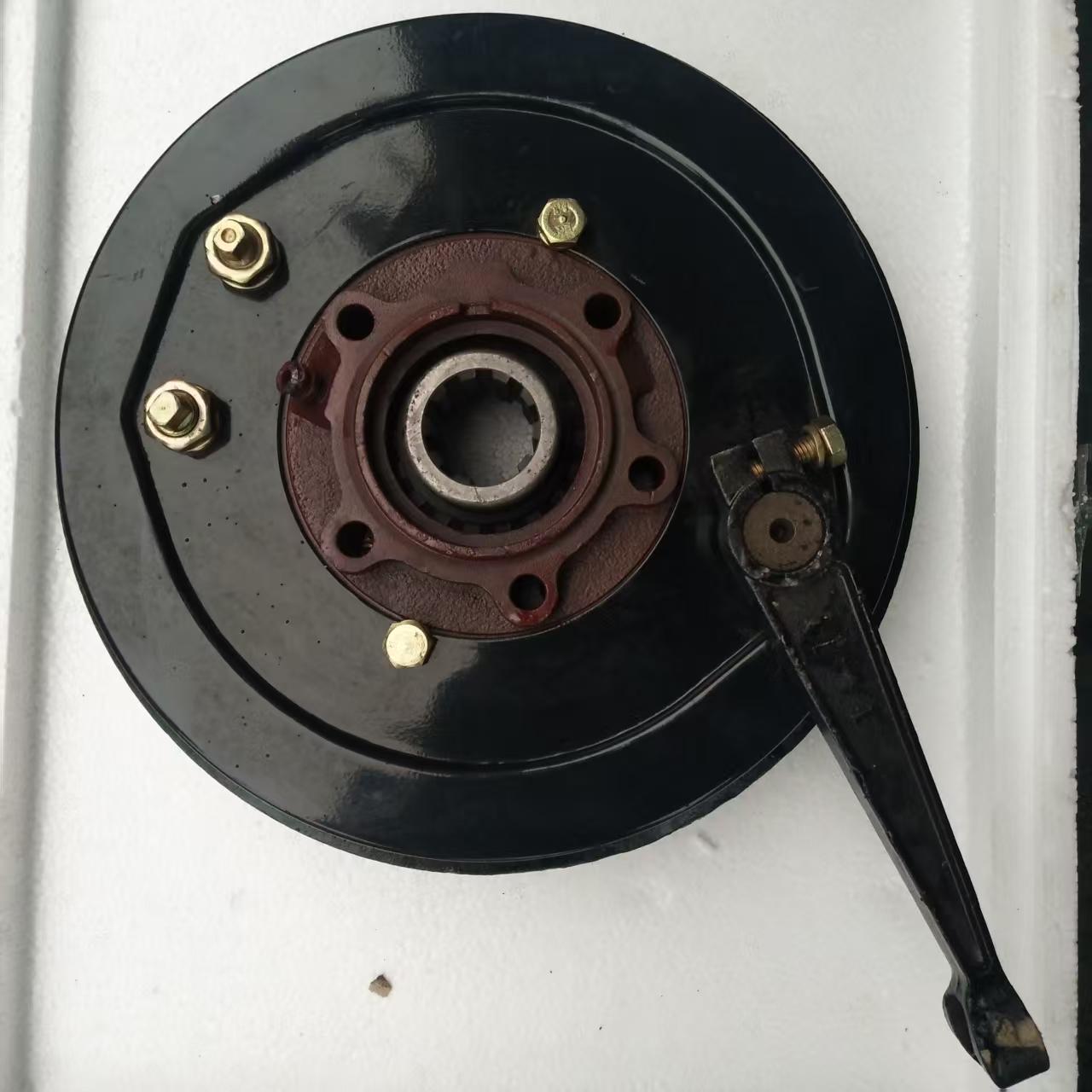 东风EQ140变速箱/手刹制动器总成/东风EQ140-2手刹盘带鼓总成