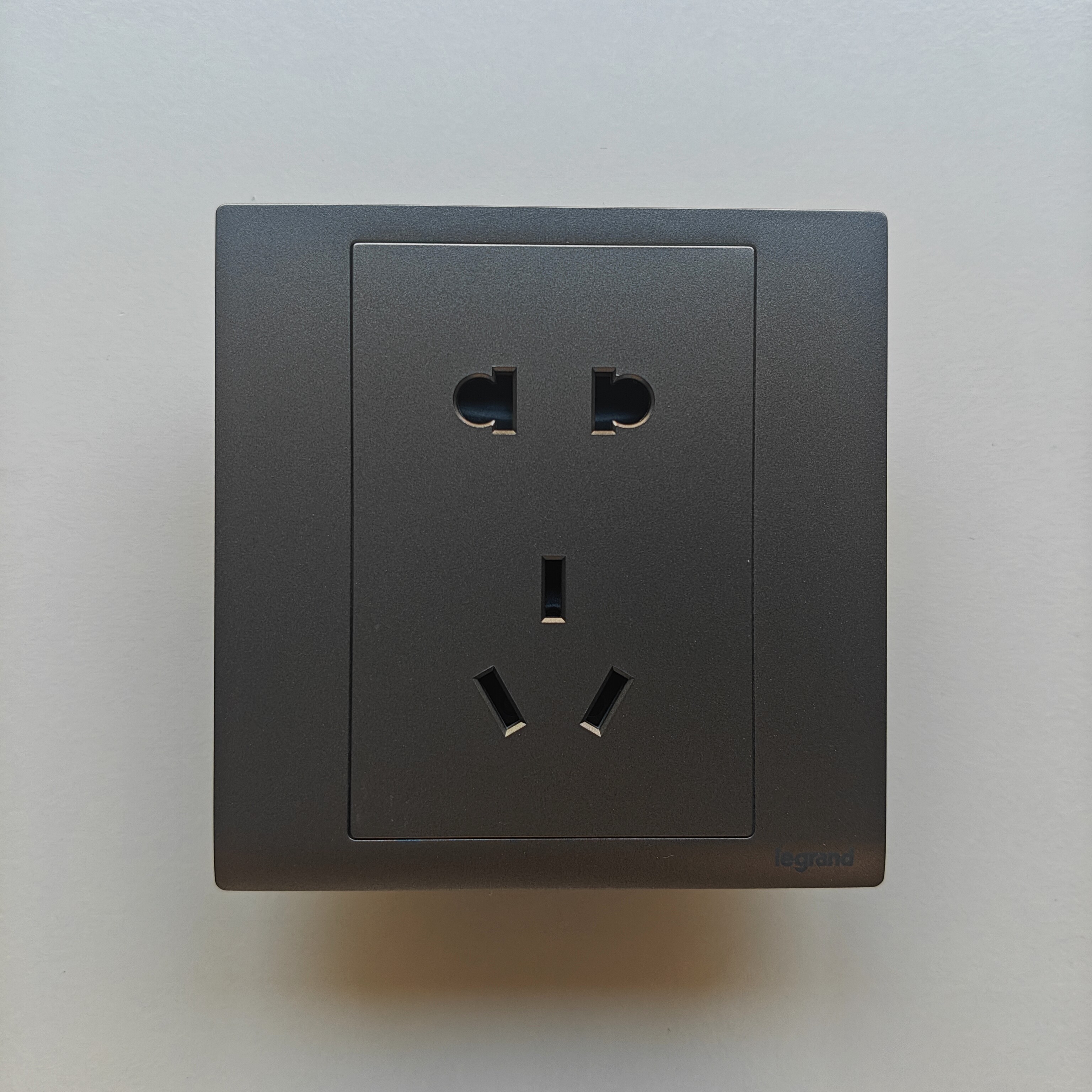 TCL罗格朗朗淳深砂银10A五孔插座二三插墙壁电源面板86型家用