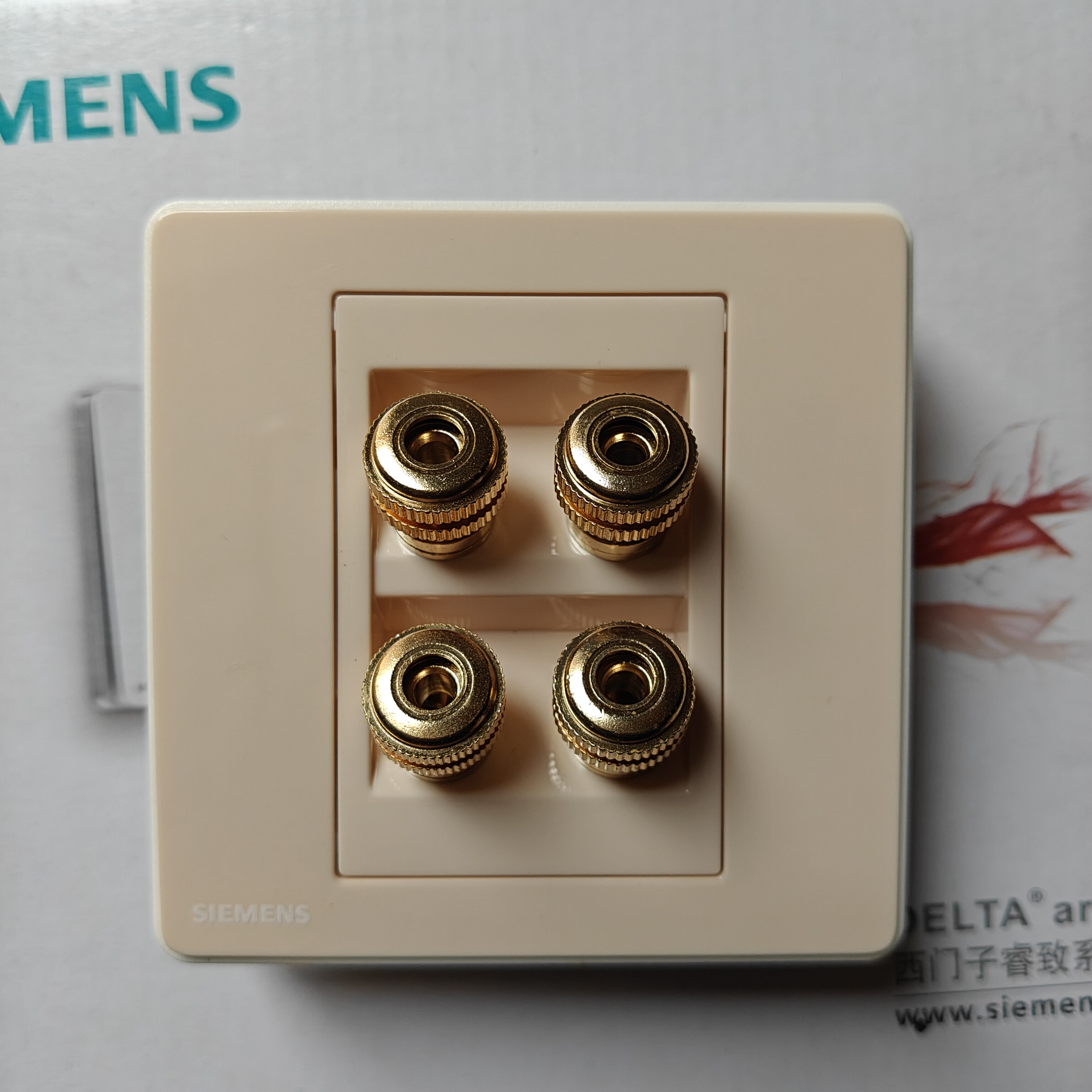 西门子开关插座睿致曜金音响插座音频面板两头音响四柱音响86