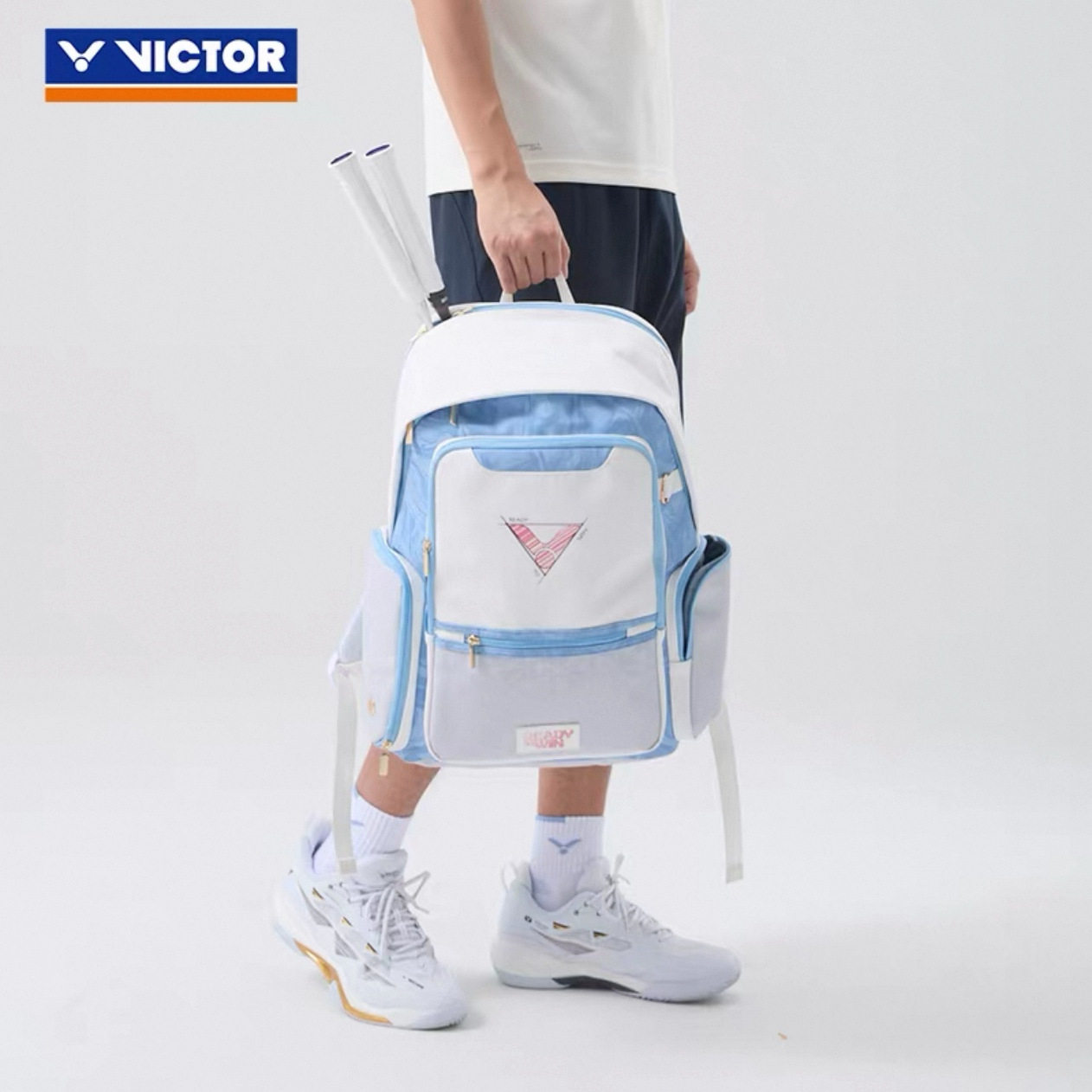 威克多胜利羽毛球双肩背包独立鞋仓大容量PU合成革防水优雅时尚
