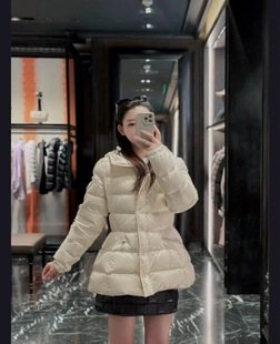 羽绒服女士收腰显瘦加厚连帽短款粉色修身外套2025亮面新款冬季短