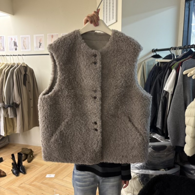 韩系羊羔毛皮毛一体马甲女冬季保暖颗粒绒羊毛无袖坎肩外套叠穿