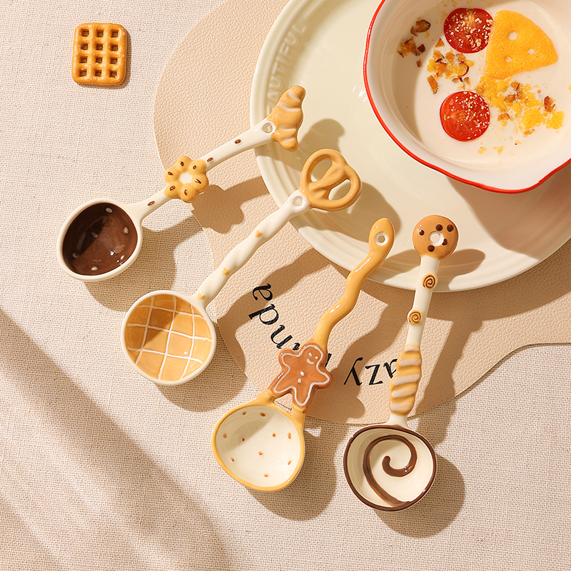 鹿谷川高颜值陶瓷小勺子