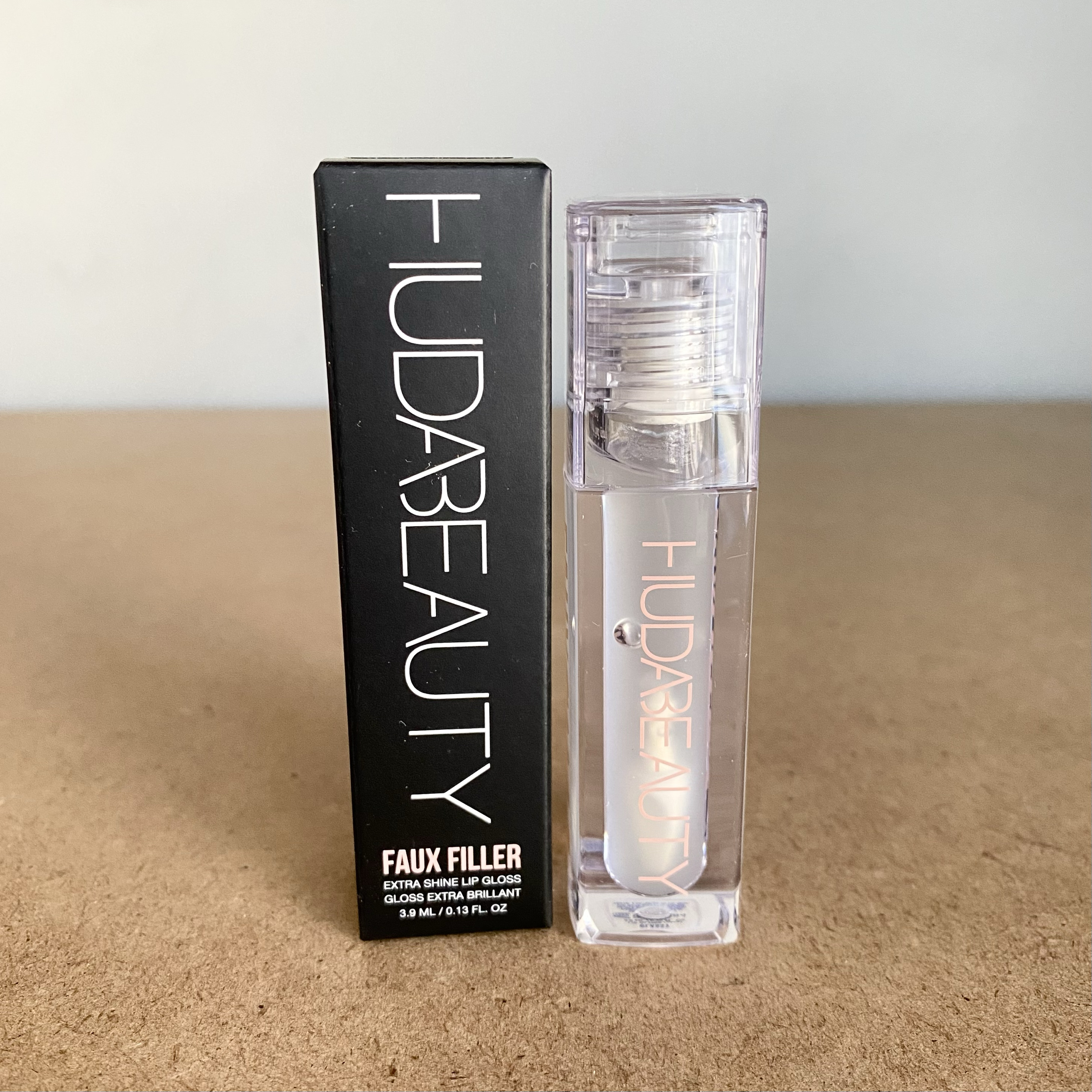 美国HUDA BEAUTY Faux Filler新品镜光唇釉Glassy透明高光泽唇蜜