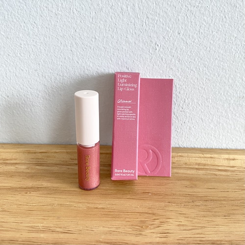 稀有新品～美国Rare Beauty带闪唇蜜唇釉glimmer 1.41ml小样