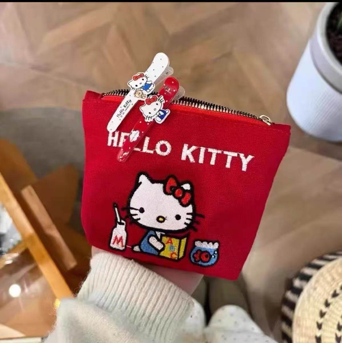 刺绣凯蒂猫少女心收纳包