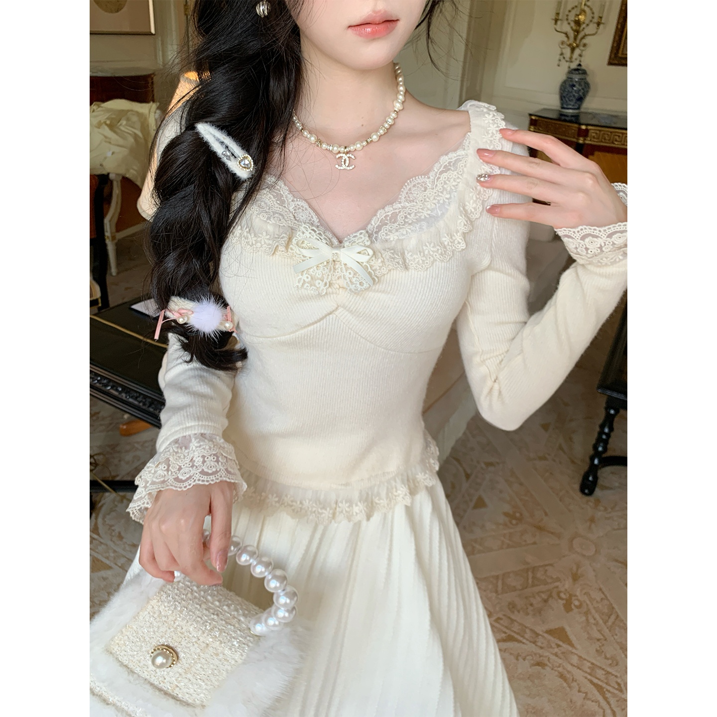 雪落之声 奶油感温柔纯欲蕾丝V领显瘦针织衫打底上衣秋冬