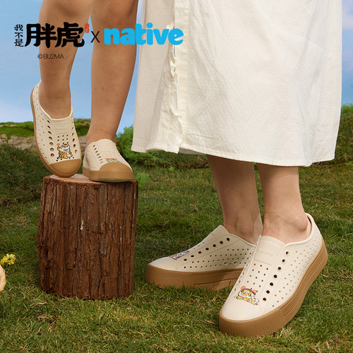 native洞洞鞋我不是胖虎联名凉鞋