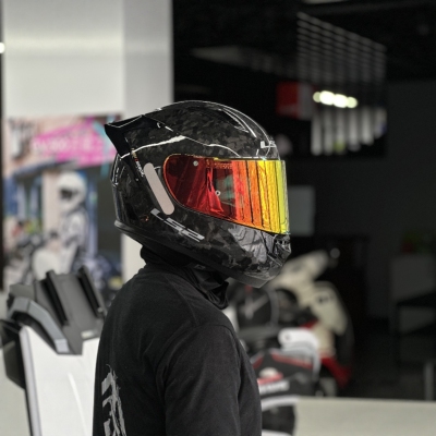 LS2碳纤维摩托车头盔男女机车赛车通用全盔四季防雾大尾翼FF801