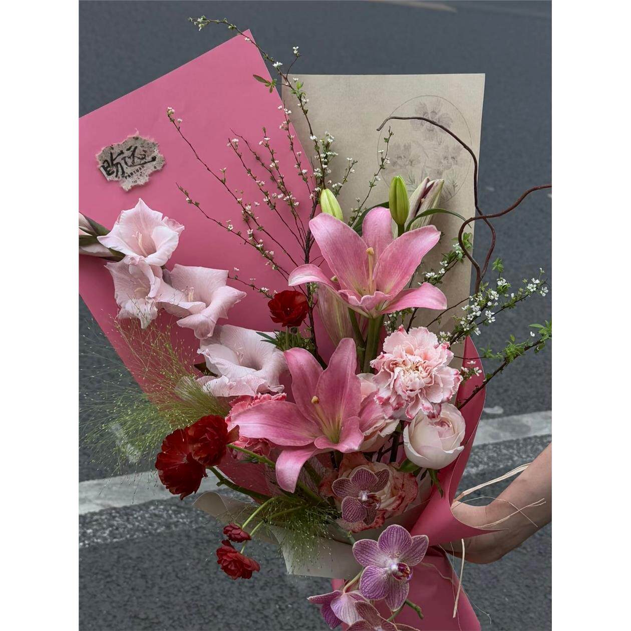 中式国潮百合花束北京鲜花同城速递南京苏州杭州上海无锡合肥宁波