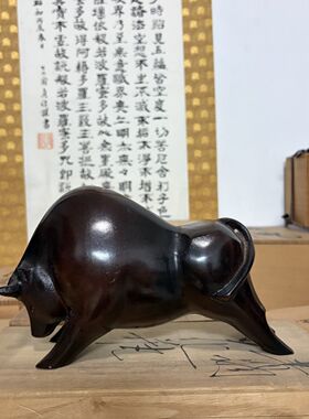 日本回流铁质奔牛摆件