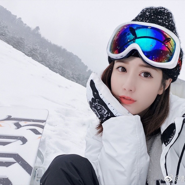 东北雪乡滑雪镜成人儿童滑雪眼镜户外登雪山防雾护目镜男女款专业