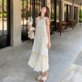 2025夏季新款温柔风假两件背心连衣裙女高级感立体花朵装饰连衣裙，女装连衣裙，2C198