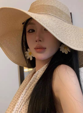 新款法式草帽女大檐防晒遮阳帽夏季海边度假沙滩帽蝴蝶结草编帽子