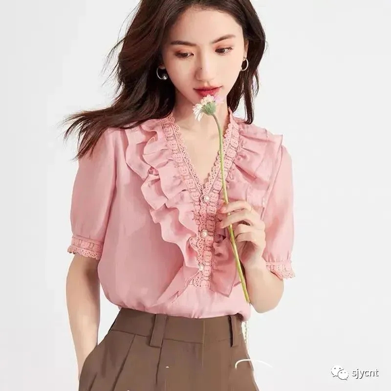 温柔风木耳花边短袖珍珠扣蕾丝边