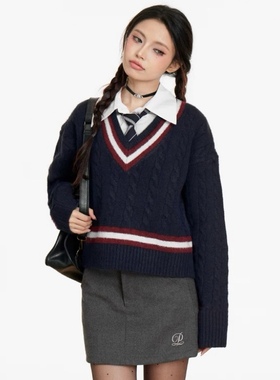 针织衫 时尚新款V领扭花撞色条纹青春学院风柔软套头毛衣外套0.47