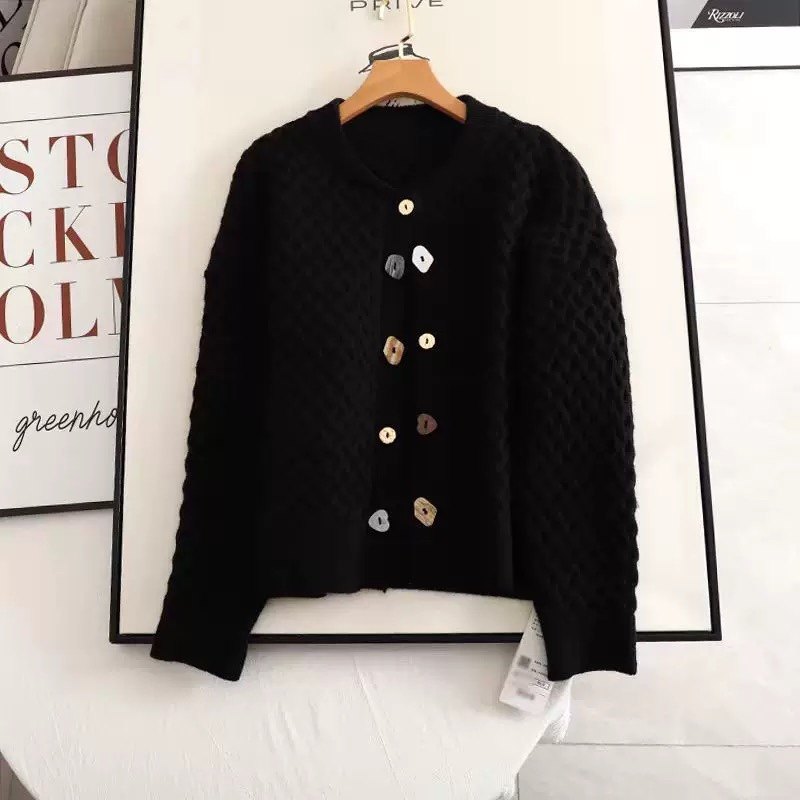 针织衫 圆领单排不规则精美纽扣加厚冬款保暖毛衣开衫女 外套0.79,女装/女士精品,毛针织衫,淘宝优惠券,粉丝福利购,淘宝优惠卷