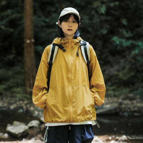 山系户外轻薄透气速干连帽防晒衣