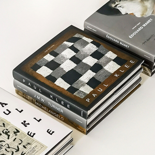 小本艺术大师系列装 饰真书中古样板间书房书柜可翻页杂志陈列摆件