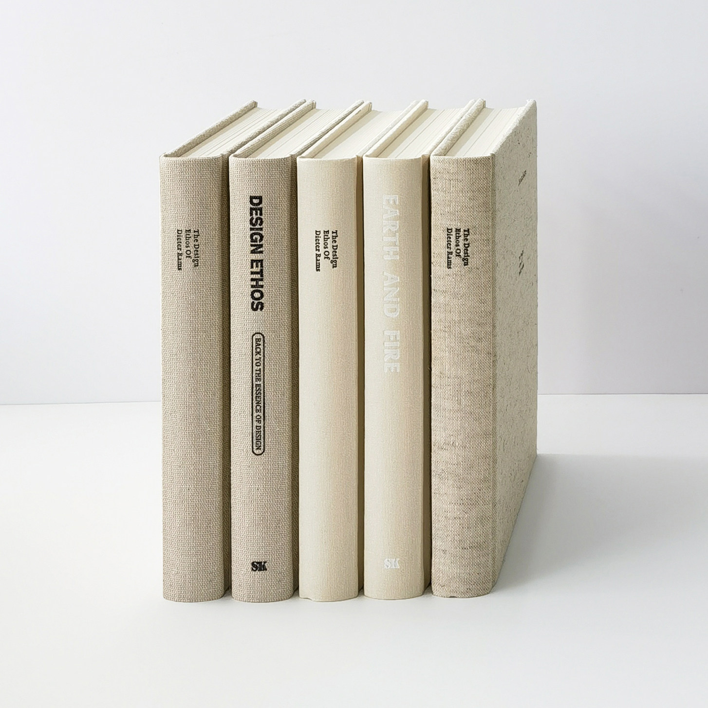 米色布面装饰真书样板房售楼处中古侘寂拍照摄影棉麻英文道具书籍,家居饰品,装饰摆件,淘宝优惠券,粉丝福利购,淘宝优惠卷