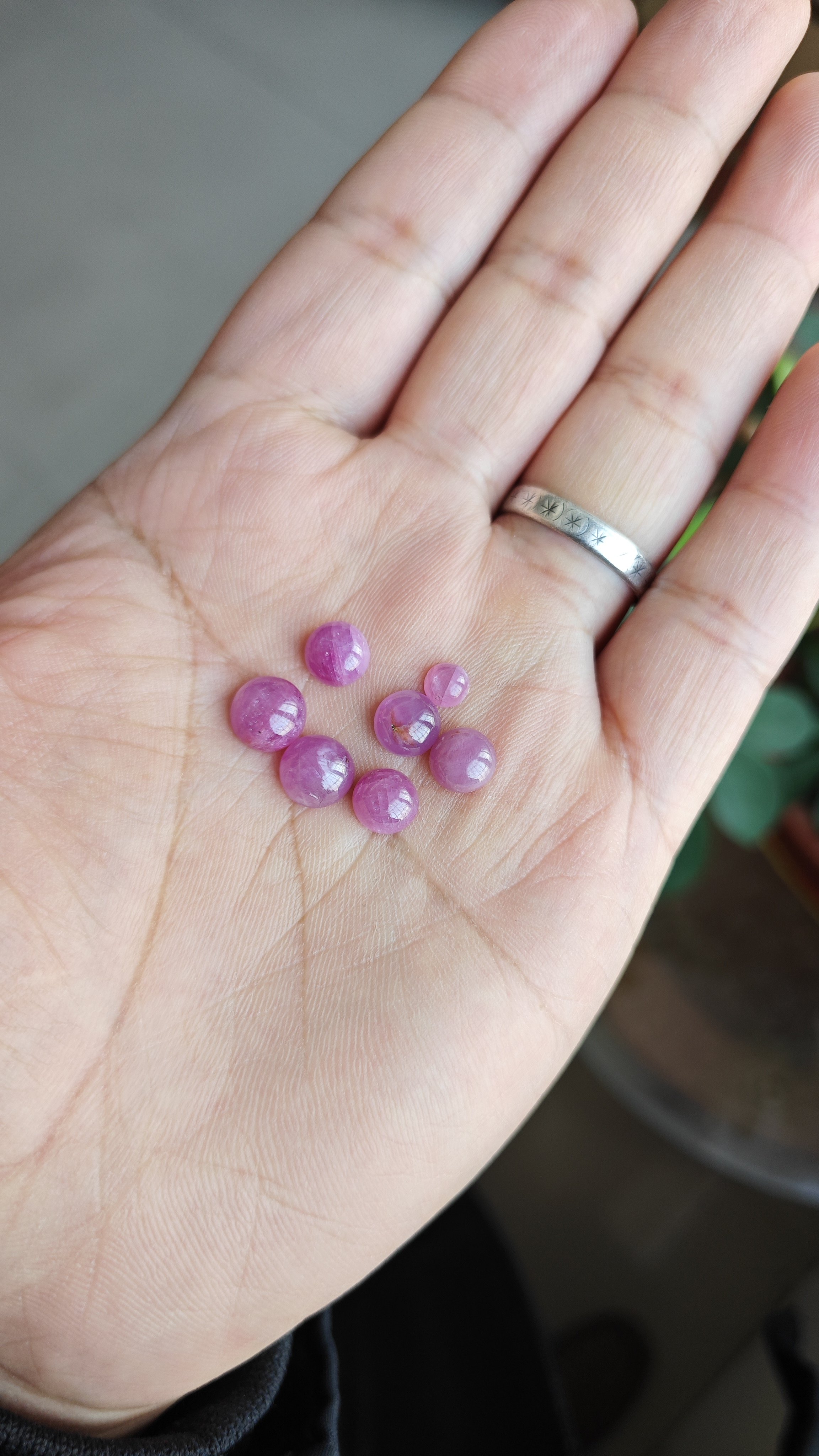 无烧天然南非红宝石裸石戒面圆形5mm8mm素面蛋面14.6ct紫罗兰微纹