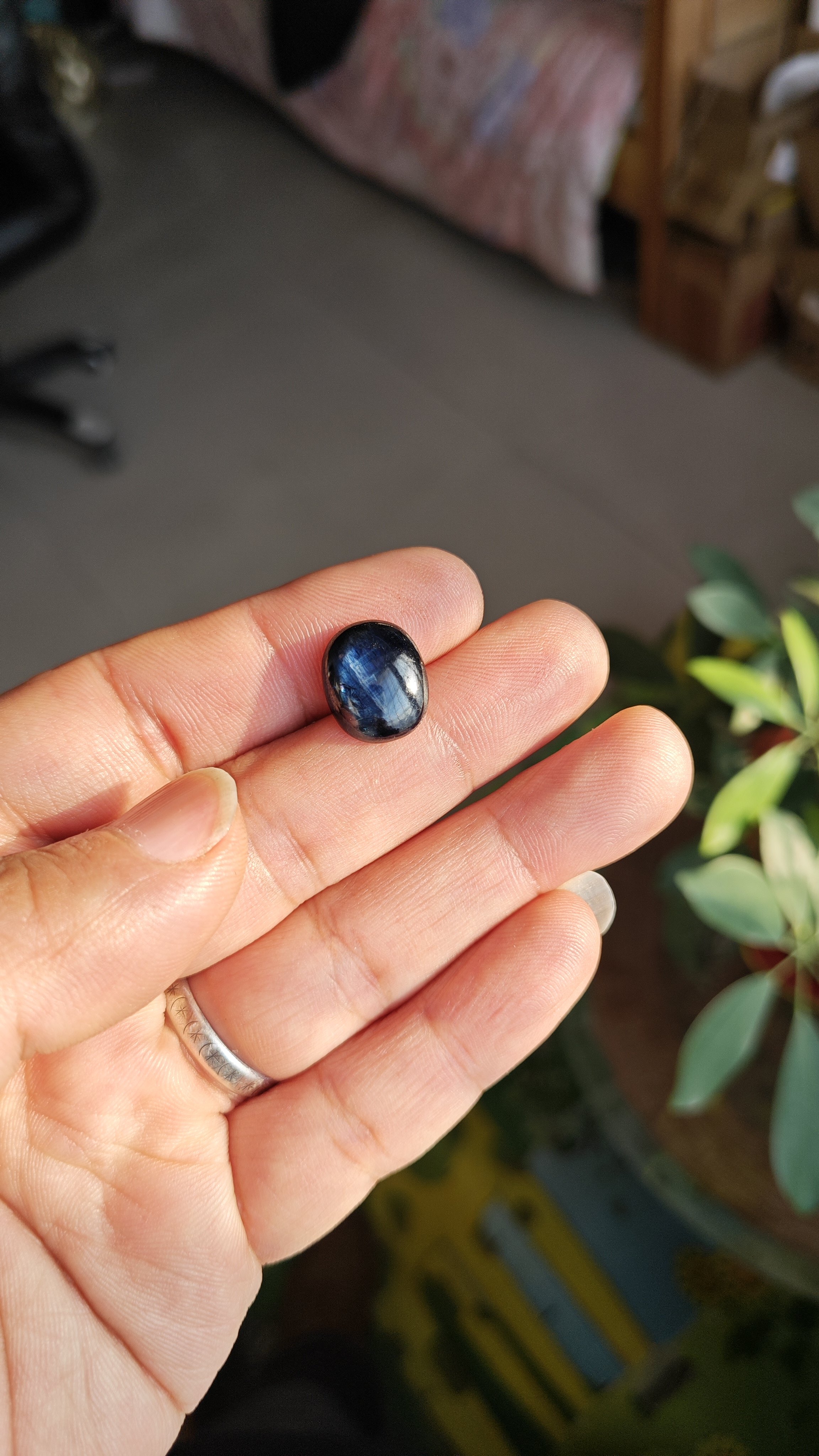 天然山东蓝宝石昌乐裸石戒面素面蛋面约15*12*5重约10.7克拉