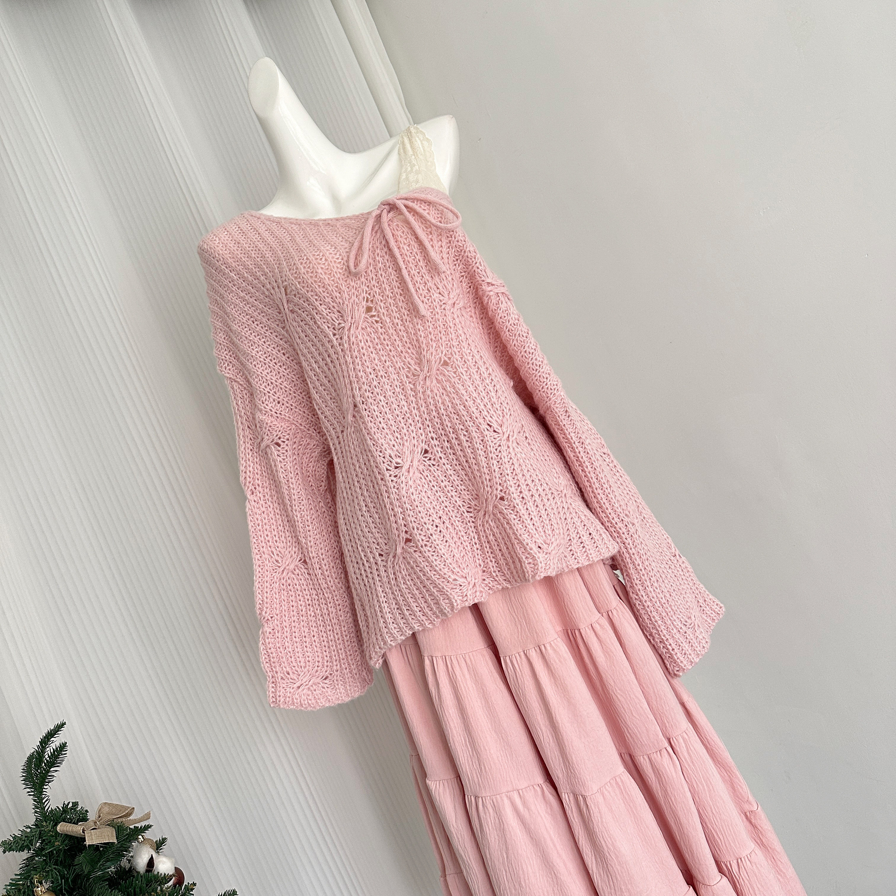 YOUNI HOMEMADE LOVE ADVENT AUTUMN 2024 SUIT WOMENS LAZY V-NECK SWEATER + SKIRT TWO-PIECE SET