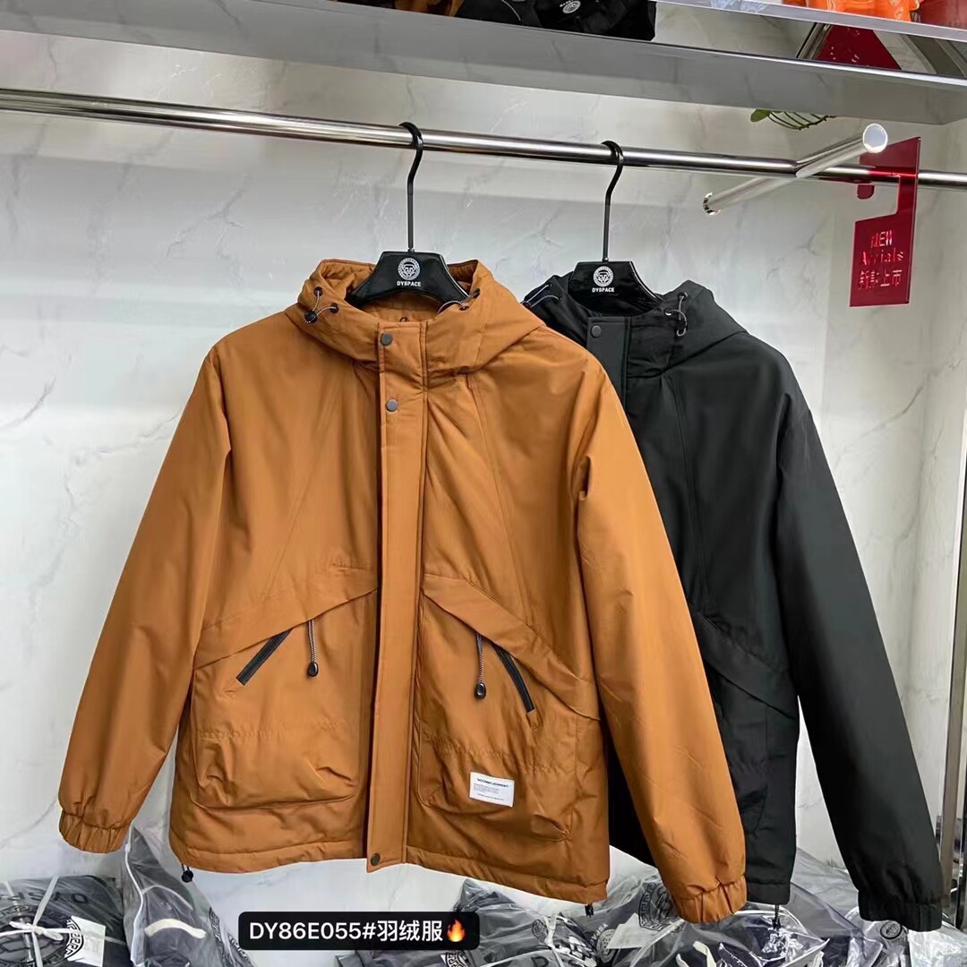 达依空间加肥加大码男装冬季加厚男生御寒连帽羽绒服保暖86E055