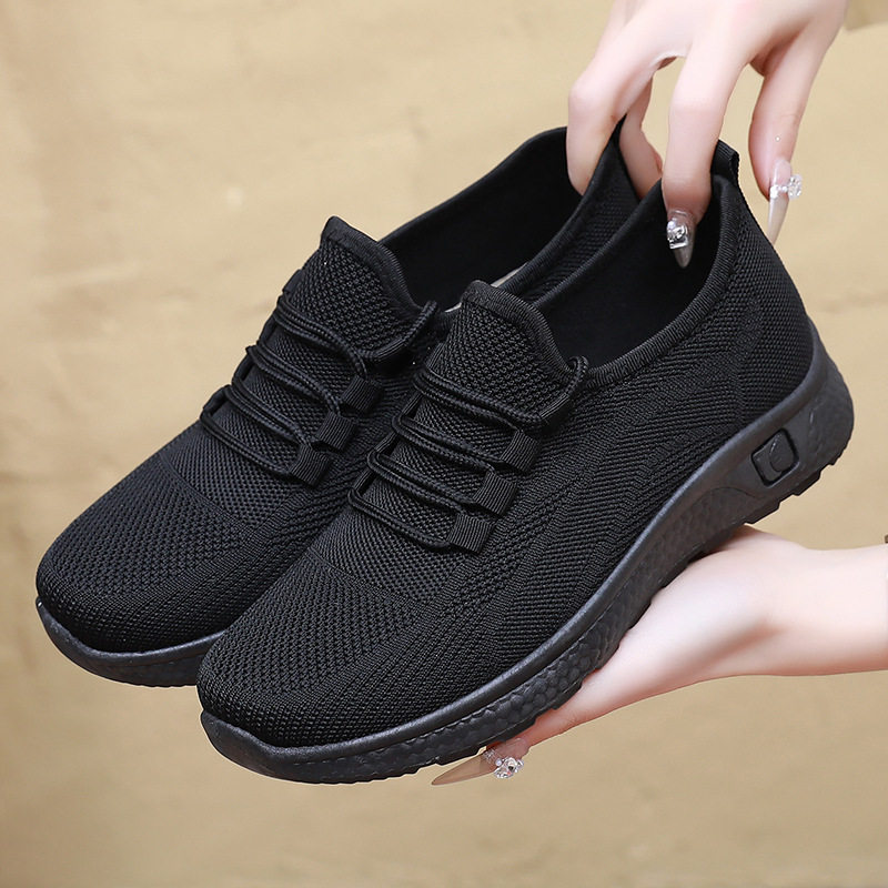 2025夏季老北京布鞋女网面透气妈妈休闲运动鞋黑色百搭上班工作鞋