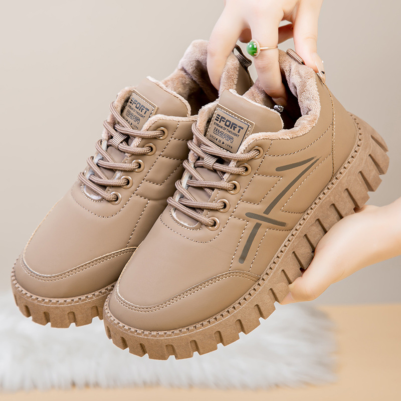 2025冬季加绒加厚保暖休闲棉鞋女防水防滑厚底潮流板鞋百搭雪地靴