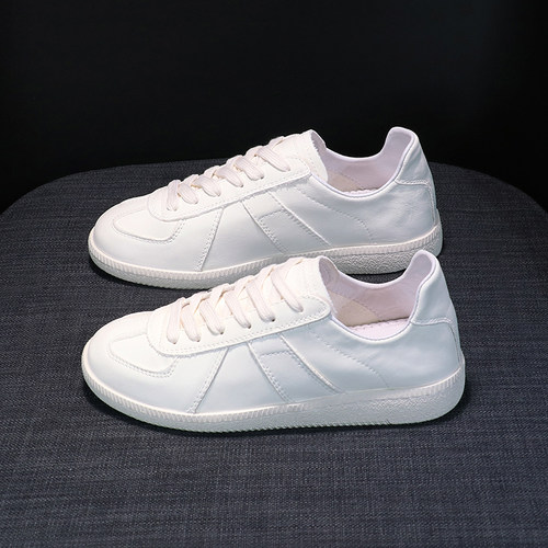 头层牛皮小白鞋女2026新款春季大码女鞋41休闲百搭羊皮软底板鞋43