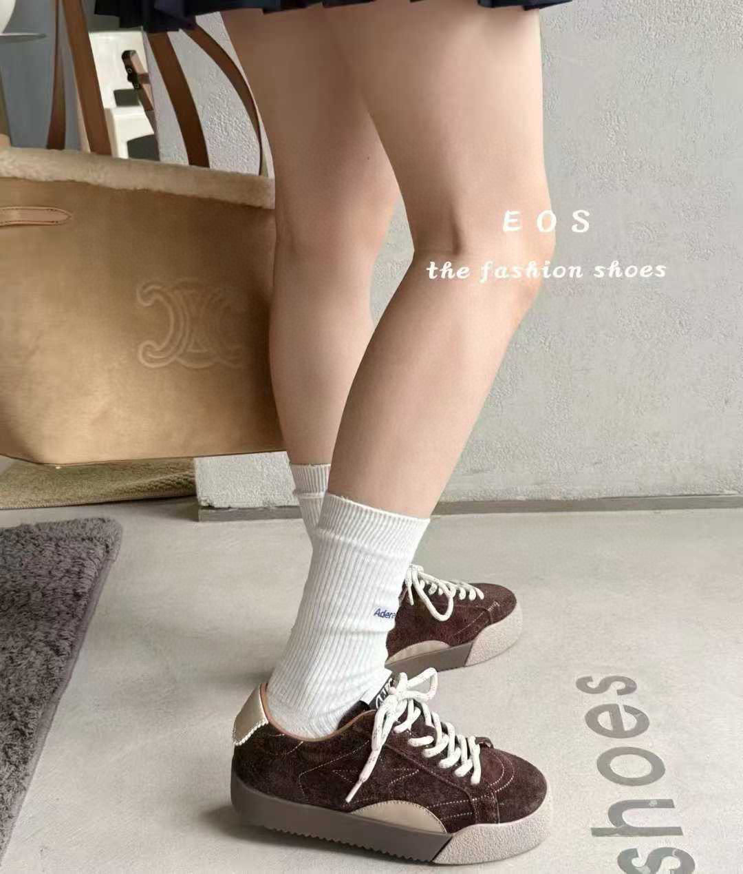 。EOS25168-1德训鞋女2026复古手工做旧小脏鞋磨砂皮平底星星鞋图片