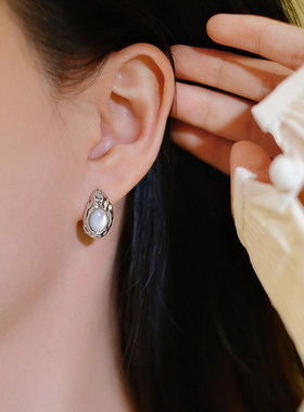 《竹林池畔》原创设计白贝母复古气质高级感精致小众纯银耳钉环女