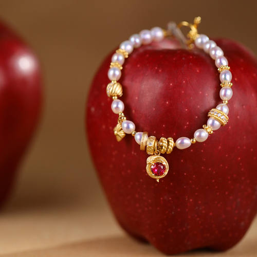 《时来运转》新年复古设计感天然珍珠红刚玉色纯银手链女蛇年