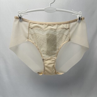 黛 2413 Premium金致流光内裤 NO退换 女无痕中腰三角裤 A47