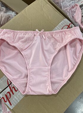 A25 Triumph/黛安芬优选系列蕾丝内裤优雅舒适低腰三角裤E001880