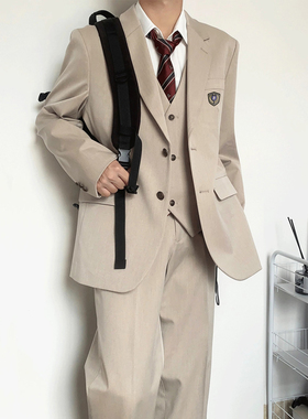 木村叔dk原创日系制服正统西服男百搭长款卡其色西装马甲西裤套装