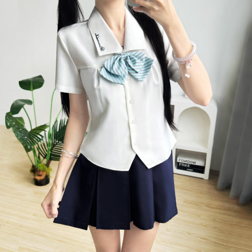 JK制服白色修身刺绣短袖衬衫
