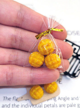 1：12娃娃屋微缩蛋糕店食玩模型摆件超市仿真迷你菠萝包甜点道具